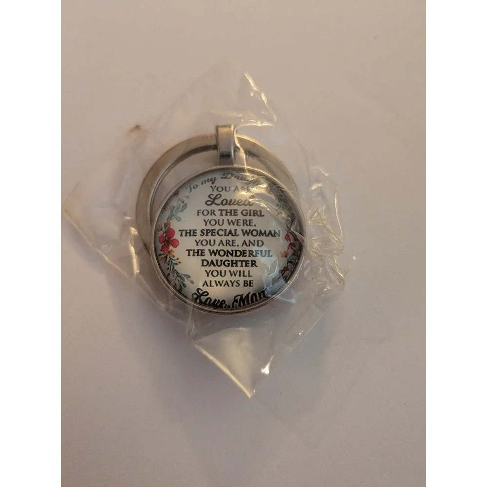 To My Daughter Keychain Love Mom Sentimental Gift Silver Tone Floral Charm